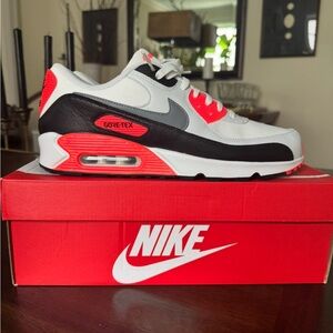 Nike Air Max 90 GORE-TEX Infrared